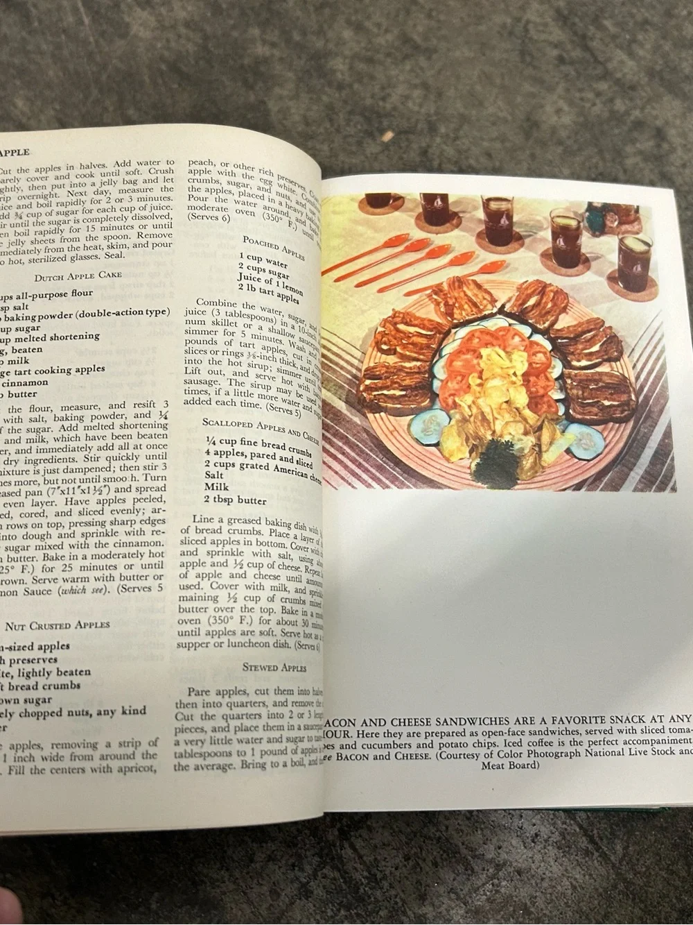 The Wise Encyclopedia of Cookery - Classic Recipe Collection Hardback Cookbook